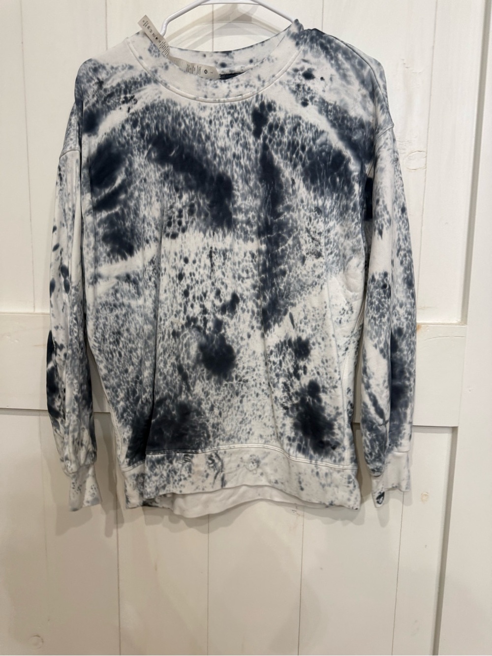 lululemon athletica Men's Tie-Dye Crewneck Sweatshirt - Navy & White